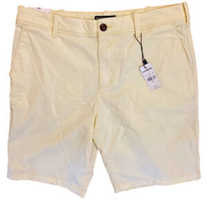 NWT Express slim fit flex stretch size 30 shorts butter yellow
